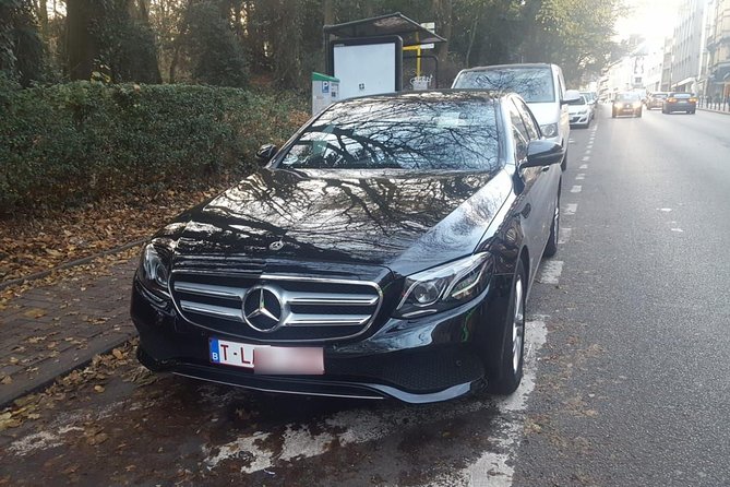 Luxury vehicle from Brussels airport to the city of Brussels - Private Group Setup for Up to 4: Best for Couples and Small Groups