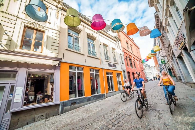Mons : City Center Bike Rental for Sightseeing & Exploring - Finding your start point at Visit Mons (Grand Place 27)