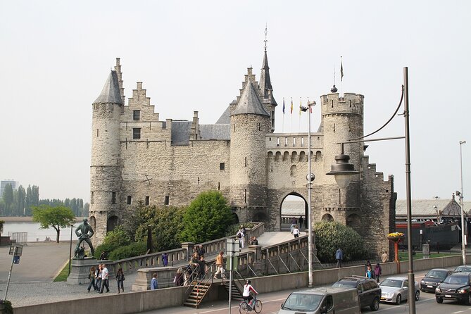 Private Departure Transfer from Antwerp to Brussels By luxury car - Who this private Antwerp to Brussels transfer suits best