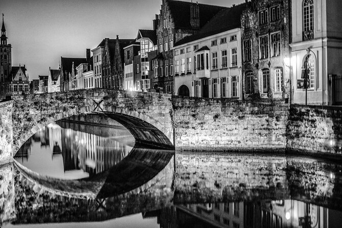 Private Guided Historical Walking Tour in Bruges Belgium - Minnewater Lake: A View Break That Resets Your Energy