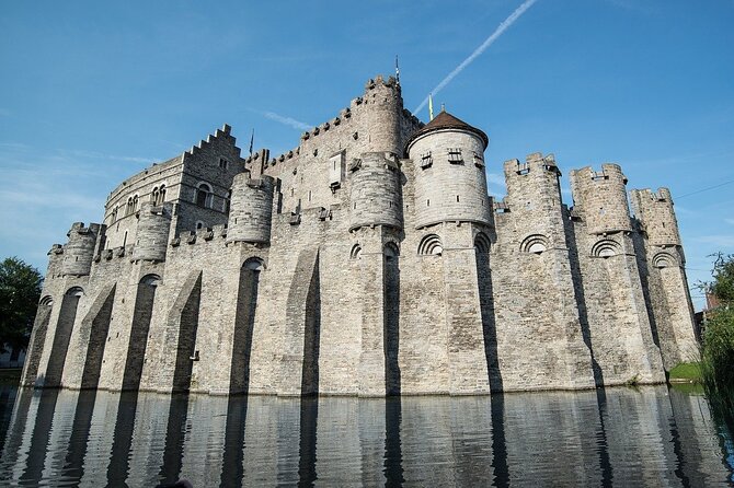 Private Historical Tour: The Best of Ghent - Gravensteen and St. Veerleplein: a castle inside the city