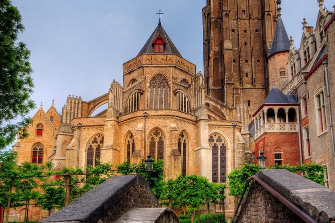 Private shore excursion from Zeebrugge to Bruges with driver and guide - Walking Bruges squares and key photo stops on a time-smart route