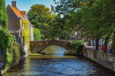 Private taxi Transfer from Bruges to Amsterdam