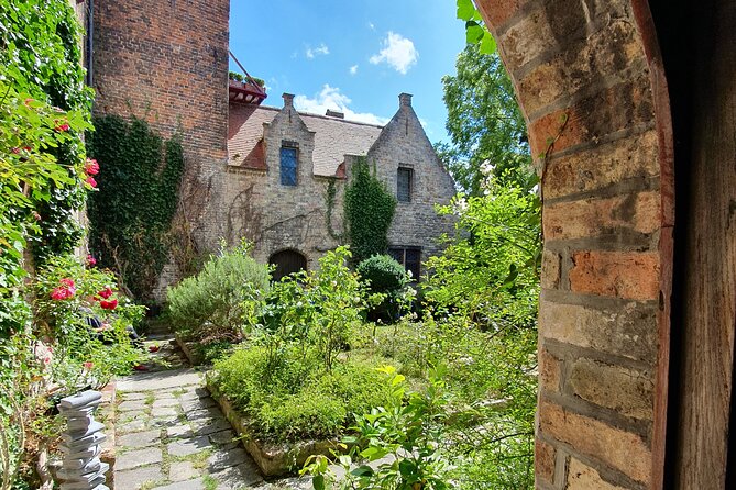 Private tour: From your hotel + see the Madonna of Michelangelo - Gruuthusemuseum: The Spice Beer Secret Behind a Fancy Palace