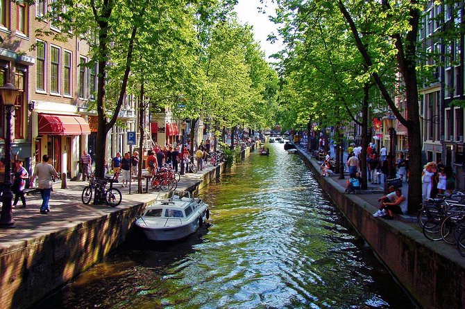 Private tour :Traditional Holland and Amsterdam city tour from Brussels Full day - Price and logistics: why it costs what it costs