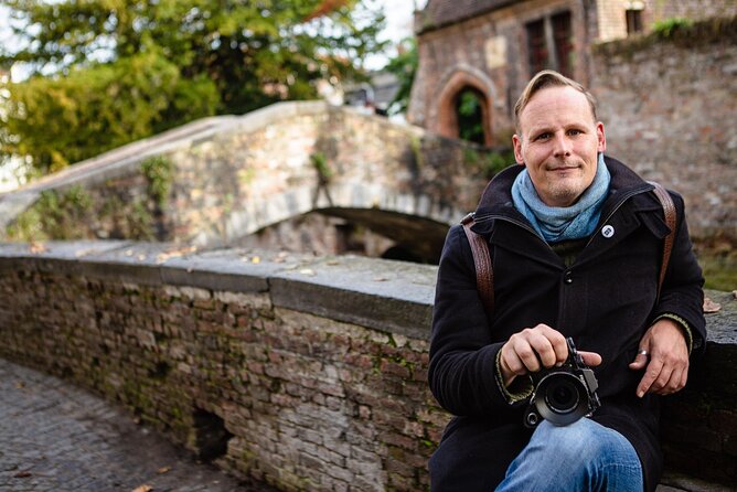 "Shades of Brugge" Photo Tour - 3hr private city tour & workshop - Basilica of the Holy Blood: your first practice scene