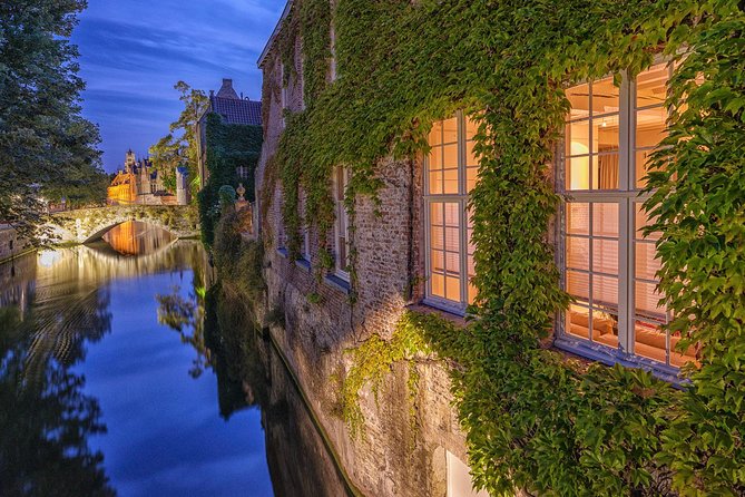 "Shades of Brugge" Photo Tour - 3hr private city tour & workshop - Meeting point and pickup in Bruges, so you do not waste daylight