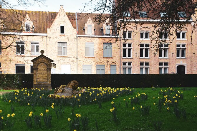 Small Group Ypres Remembrance Day Filled With War History - Ypres Cloth Hall chocolate tasting and the In Flanders Fields Museum trench experience