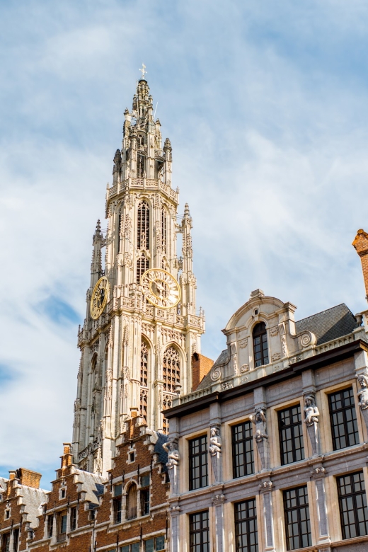 Surprise tour of Antwerp guided by a Local - Meeting at Saint Carolus Borromeus, Finding Standbeeld Hendrik Fast