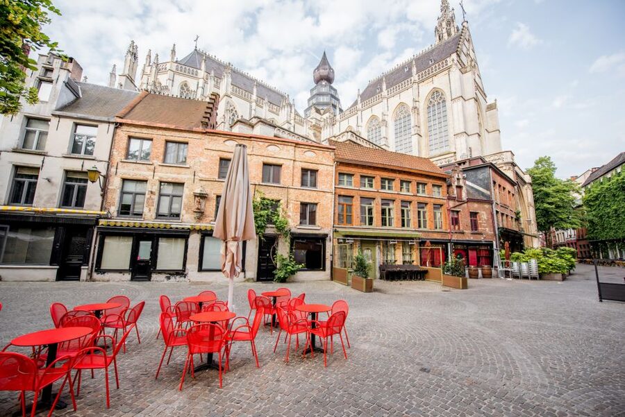 Surprise tour of Antwerp guided by a Local - Local Tips for Bars, Cafes, and Restaurants That Fit Your Next Hour