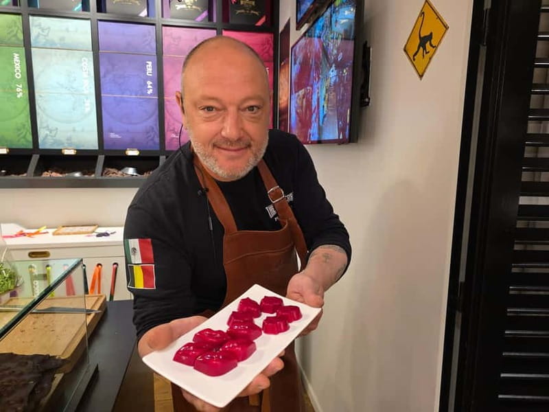 Thé best chocolate in Bruges! Private tour! - Fish Market Vismarkt and Huidenvettersplein: where city life shows through