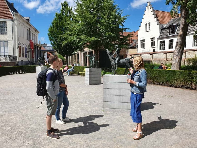 Thé best chocolate in Bruges! Private tour! - Simon Stevinplein tasting stop: comparing flavors instead of collecting bites
