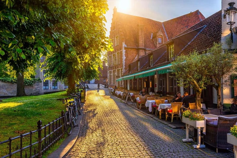 Top Highlights of Bruges from Zeebrugge Port - Ten Wijngaarde Beguinage: UNESCO calm in the middle of a half-day