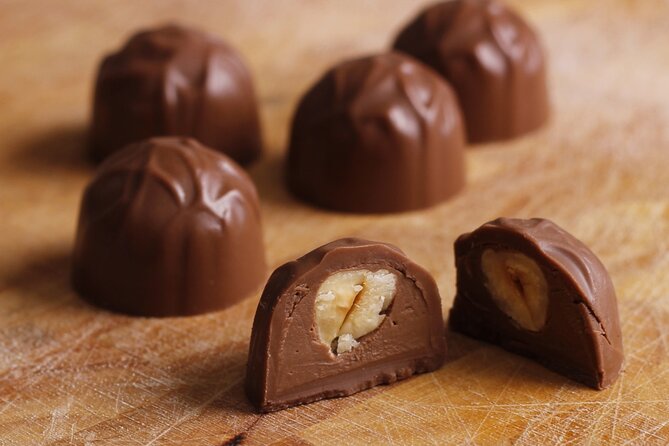 Unique Belgian Chocolate Making Workshop in Bruges - Finding the workshop at Langestraat 52