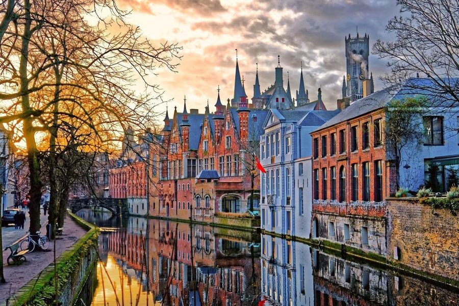 Visit of Bruges in 1 day private tour from Paris - Key highlights in plain terms