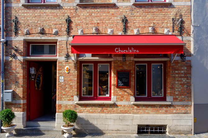 Walking tour of Bruges with boat option and/or beer tasting - Onze-Lieve-Vrouwekerk outside views, plus the Michelangelo clue